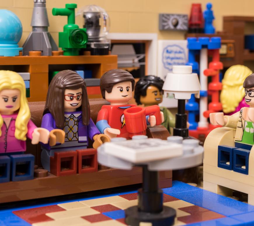 Lego set meant to look like The Big Bang Theory characters and set